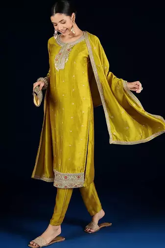 Women Embroidered Kurta with Trousers & Dupatta
