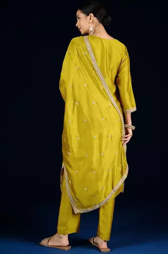 Women Embroidered Kurta with Trousers & Dupatta