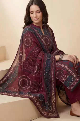 Women Ethnic Motifs Printed Mirror Work Pure Cotton Kurta & Trousers With Dupatta