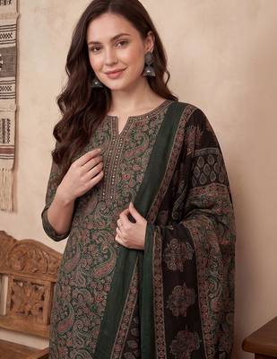 Women Ethnic Motifs Printed Regular Thread Work  Cotton Kurta with Trousers & With Dupatta 3