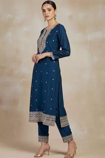Women Ethnic Motifs Embroidered Regular Thread Work Kurta with Trousers & With Dupatta