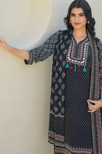 Women Ethnic Motifs Printed Regular Mirror Work Kurta with Trousers & With Dupatta