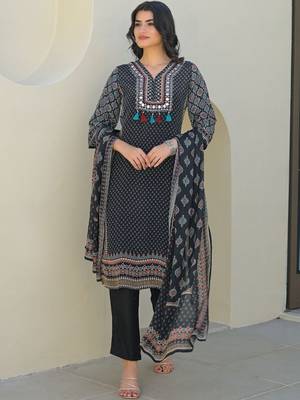 Women Ethnic Motifs Printed Regular Mirror Work Kurta with Trousers & With Dupatta 5