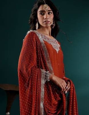 Women Floral Embroidered Regular Kurta with Trousers & With Dupatta 2