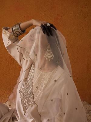 Ethnic Motifs Embroidered Straight Zari Liva Kurta with Trousers & Dupatta 2