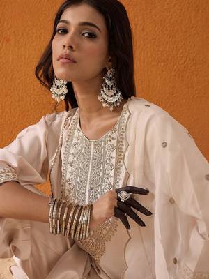 Ethnic Motifs Embroidered Straight Zari Liva Kurta with Trousers & Dupatta 4