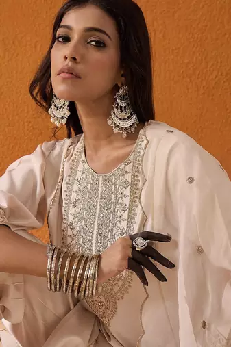 Ethnic Motifs Embroidered Straight Zari Liva Kurta with Trousers & Dupatta