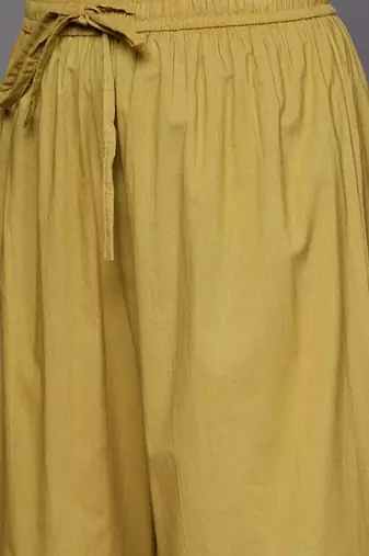 Women Printed Regular Mukaish Kurta with Sharara & With Dupatta
