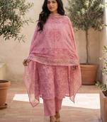 Women Floral Printed Regular  Cotton Kurta with Trousers & With Dupatta