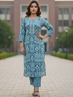 Women Floral Printed Regular  Cotton Kurta with Trousers & With Dupatta 3