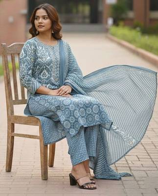 Women Floral Printed Regular  Cotton Kurta with Trousers & With Dupatta 5