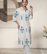 Women Printed Regular Kurta with Trousers