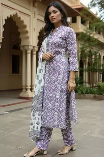 Women Ethnic Motifs Printed Cotton Kurta with Trousers & Dupatta