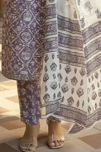 Women Ethnic Motifs Printed Cotton Kurta with Trousers & Dupatta