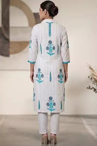 Women Printed Regular Kurta with Trousers