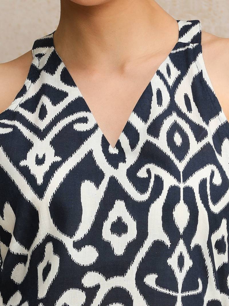 Women Printed Regular Pure Cotton Kurta with Trousers