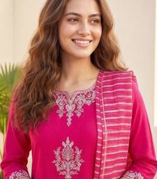 Women Ethnic Motifs Embroidered Regular Thread Work Kurta with Trousers & With Dupatta