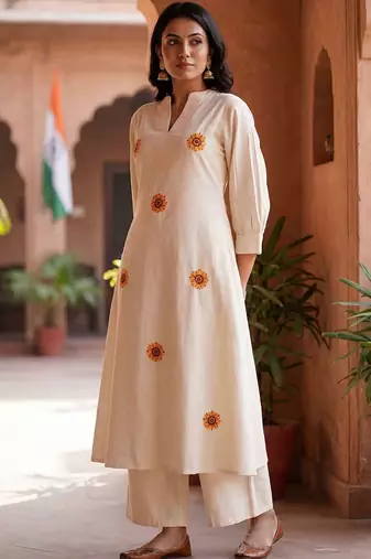 Women Floral Embroidered Regular Thread Work Pure Cotton Kurta with Palazzos