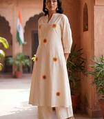 Women Floral Embroidered Regular Thread Work Pure Cotton Kurta with Palazzos