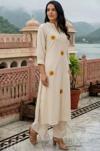 Women Floral Embroidered Regular Thread Work Pure Cotton Kurta with Palazzos