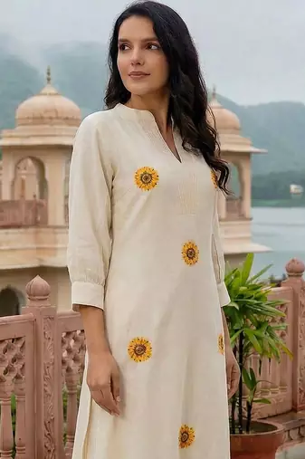 Women Floral Embroidered Regular Thread Work Pure Cotton Kurta with Palazzos