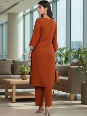 Women Ethnic Motifs Embroidered Regular Thread Work Kurta with Trousers 2