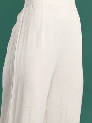 Ethnic Motifs Embroidered Thread Work Kurti with Trousers 3
