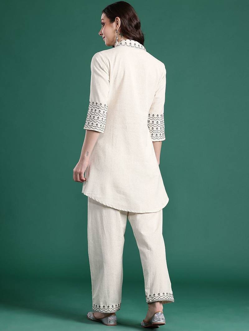 Ethnic Motifs Embroidered Thread Work Kurti with Trousers