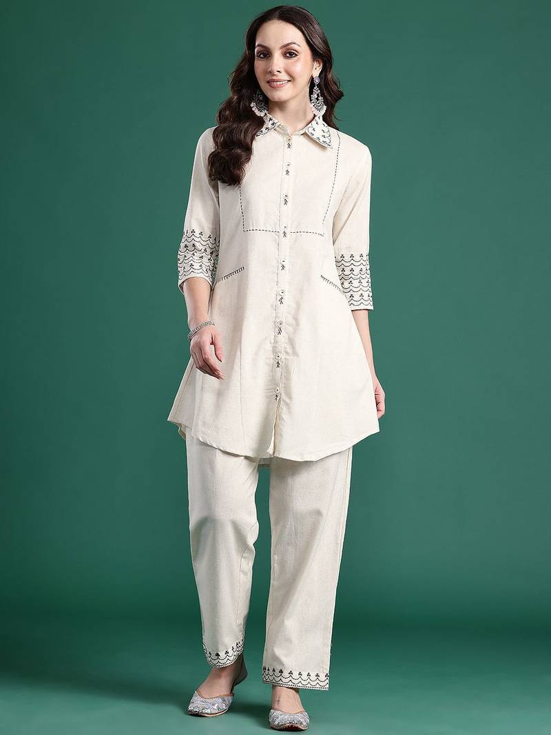 Ethnic Motifs Embroidered Thread Work Kurti with Trousers