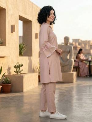 Peach-Coloured Floral Embroidered Shirt Collar Thread Work Kurta With Trousers 3