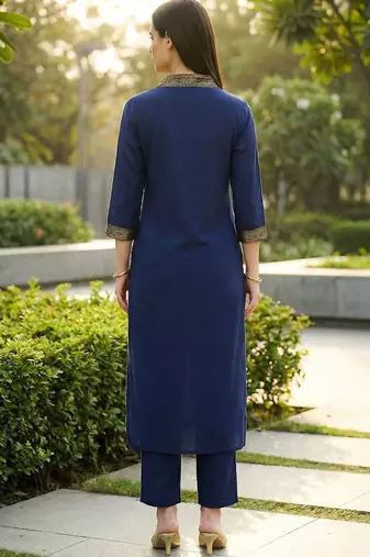 Women Regular Thread Work Kurta with Trousers