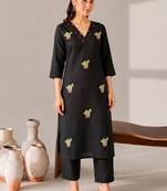 Women Ethnic Motifs Embroidered Regular Thread Work Kurta with Trousers
