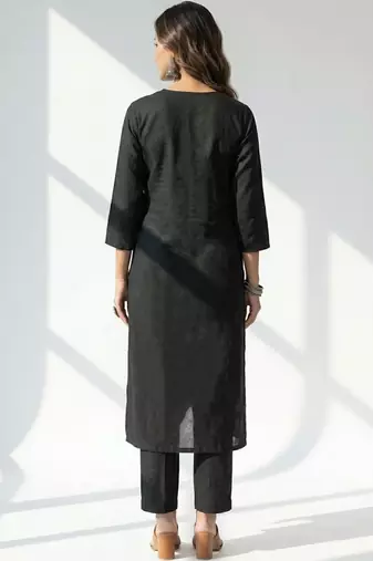 Women Ethnic Motifs Embroidered Regular Thread Work Kurta with Trousers