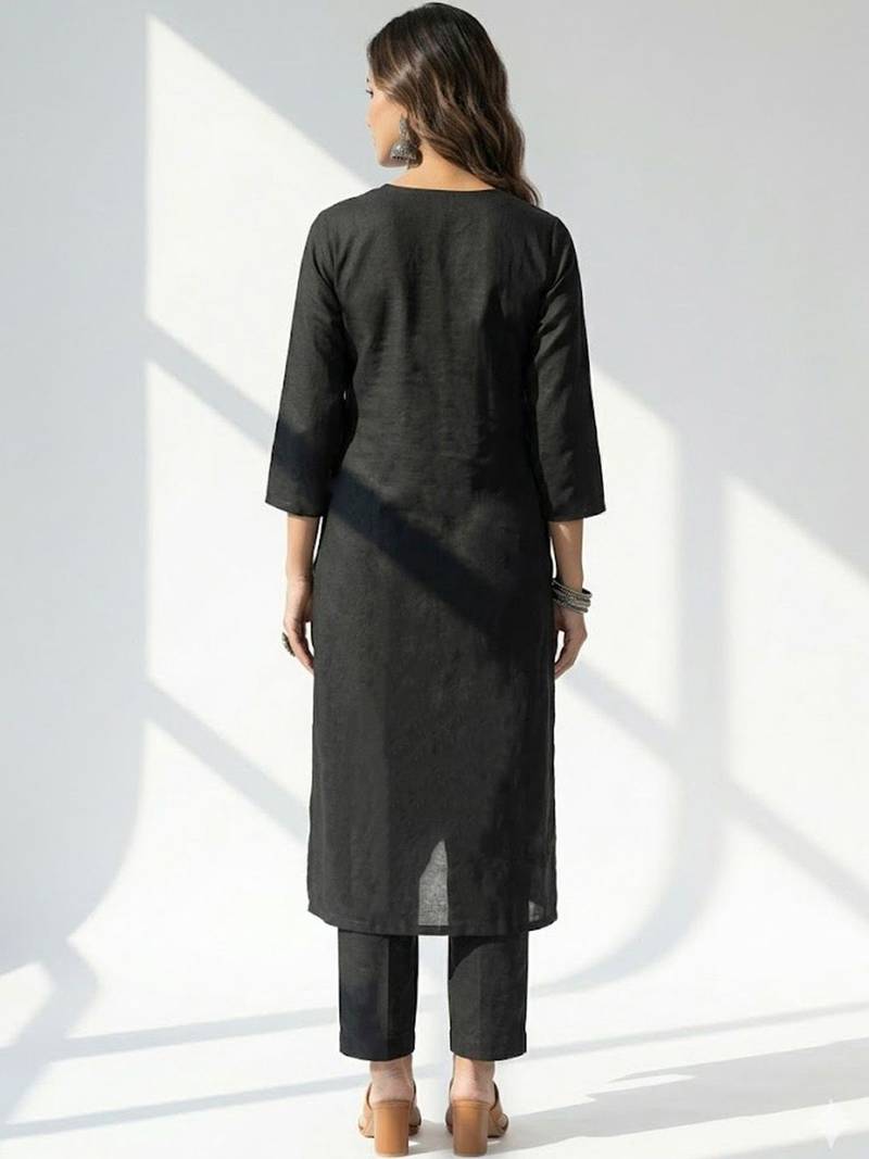 Women Ethnic Motifs Embroidered Regular Thread Work Kurta with Trousers