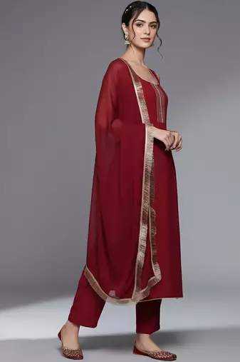Women Regular Thread Work Silk Crepe Kurta with Trousers & With Dupatta