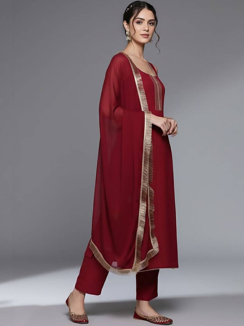 Women Regular Thread Work Silk Crepe Kurta with Trousers & With Dupatta