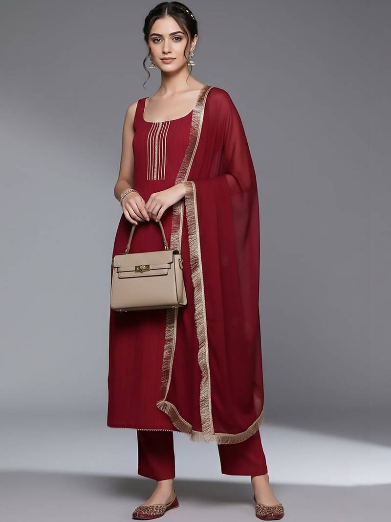 Women Regular Thread Work Silk Crepe Kurta with Trousers & With Dupatta