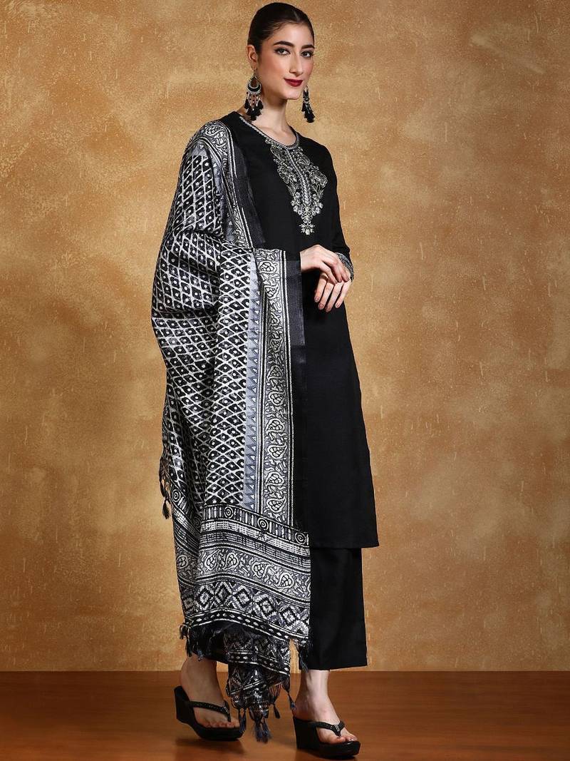 Women Floral Embroidered Kurta with Trousers & Dupatta