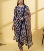 Women Floral Printed Regular Kurta with Trousers & With Dupatta