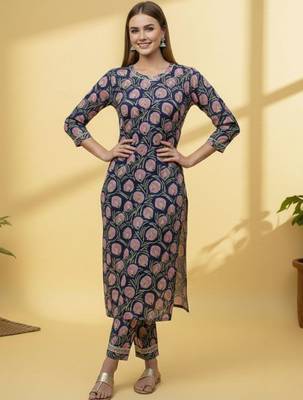 Women Floral Printed Regular Kurta with Trousers & With Dupatta 3