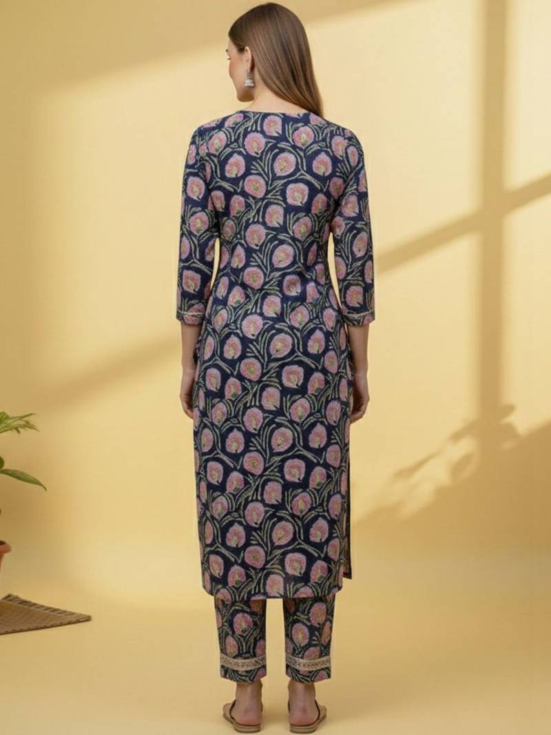 Women Floral Printed Regular Kurta with Trousers & With Dupatta