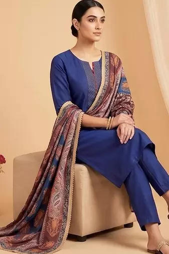 Women Ethnic Motifs Regular Kurta with Trousers & With Dupatta
