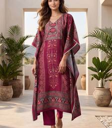 Women Ethnic Motifs Printed Regular Kurta with Trousers