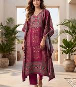 Women Ethnic Motifs Printed Regular Kurta with Trousers
