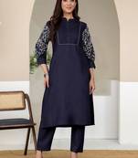 Women Embroidered Balloon Sleeve Kurta With Trouser
