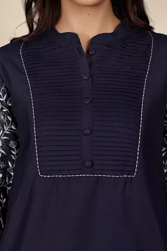 Women Embroidered Balloon Sleeve Kurta With Trouser