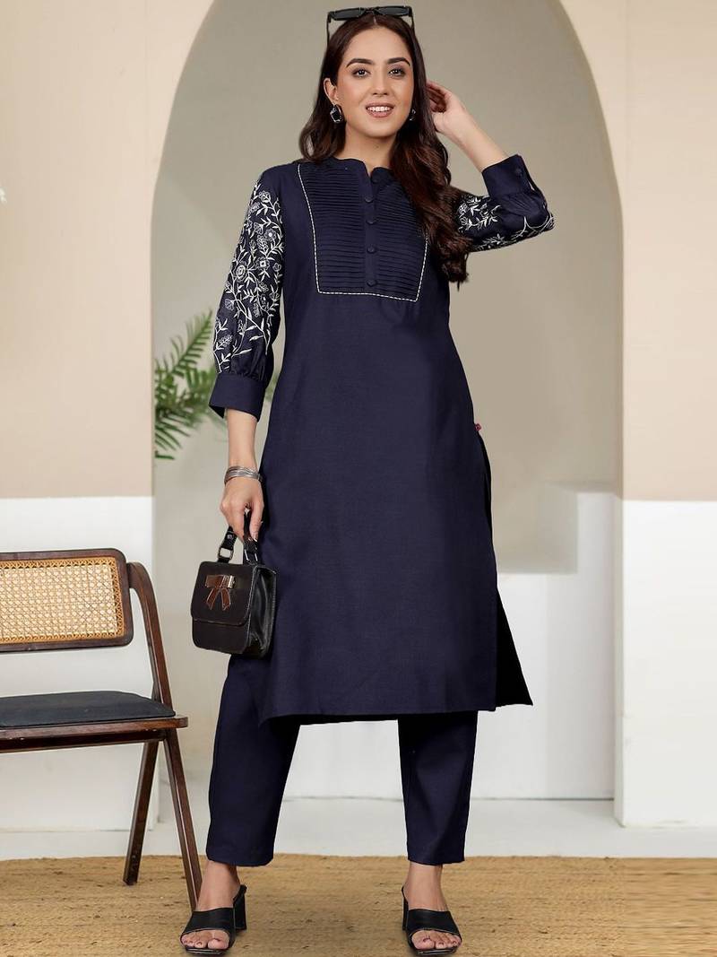 Women Embroidered Balloon Sleeve Kurta With Trouser