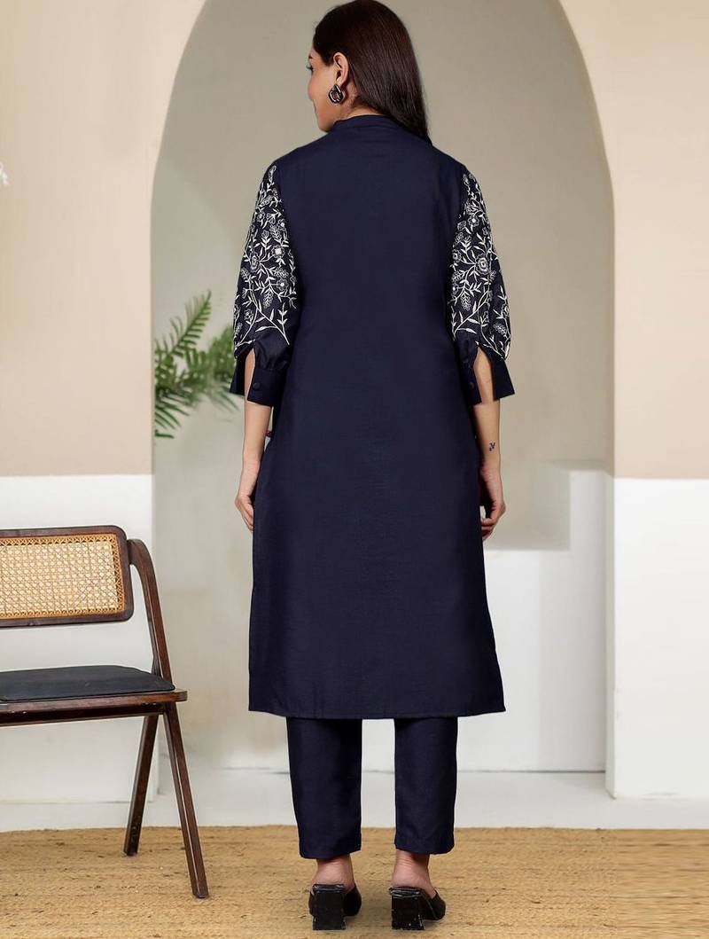 Women Embroidered Balloon Sleeve Kurta With Trouser