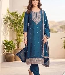 Women Ethnic Motifs Embroidered Regular Thread Work Kurta with Trousers & With Dupatta