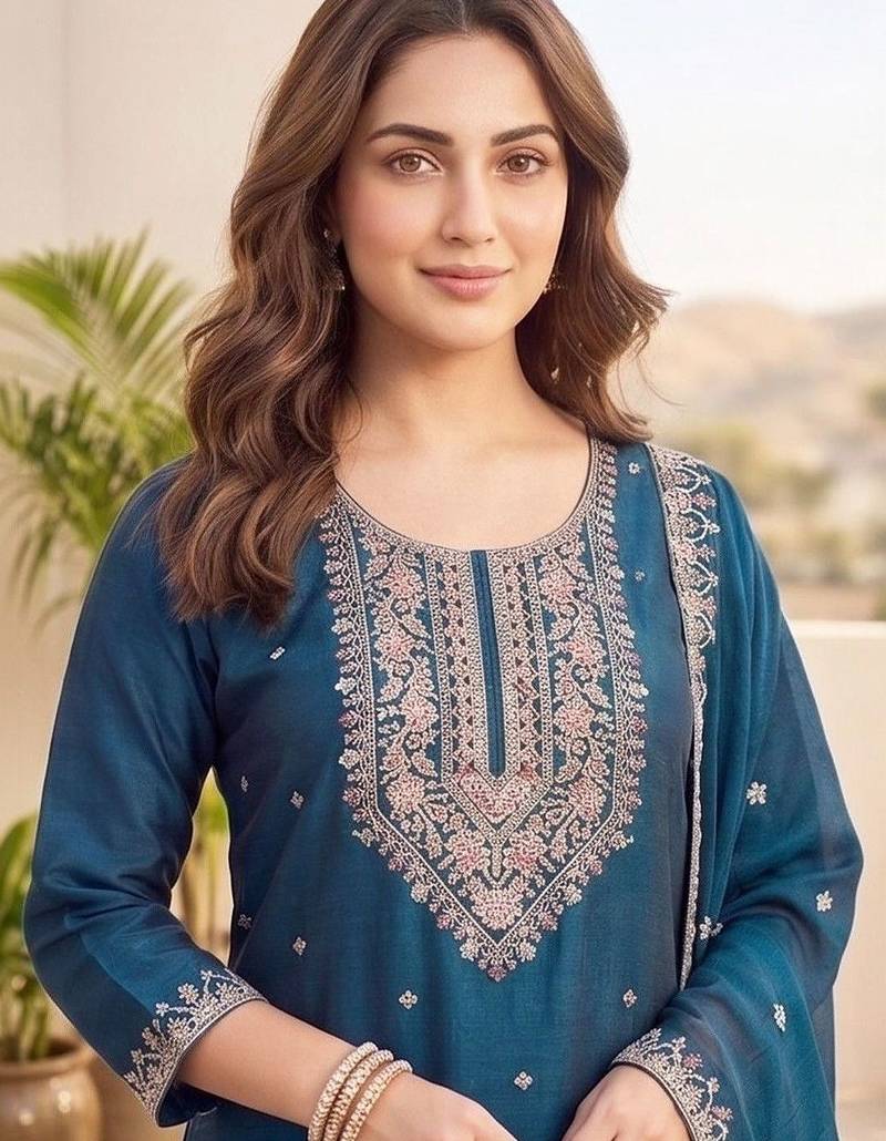 Women Ethnic Motifs Embroidered Regular Thread Work Kurta with Trousers & With Dupatta